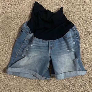 Maternity shorts